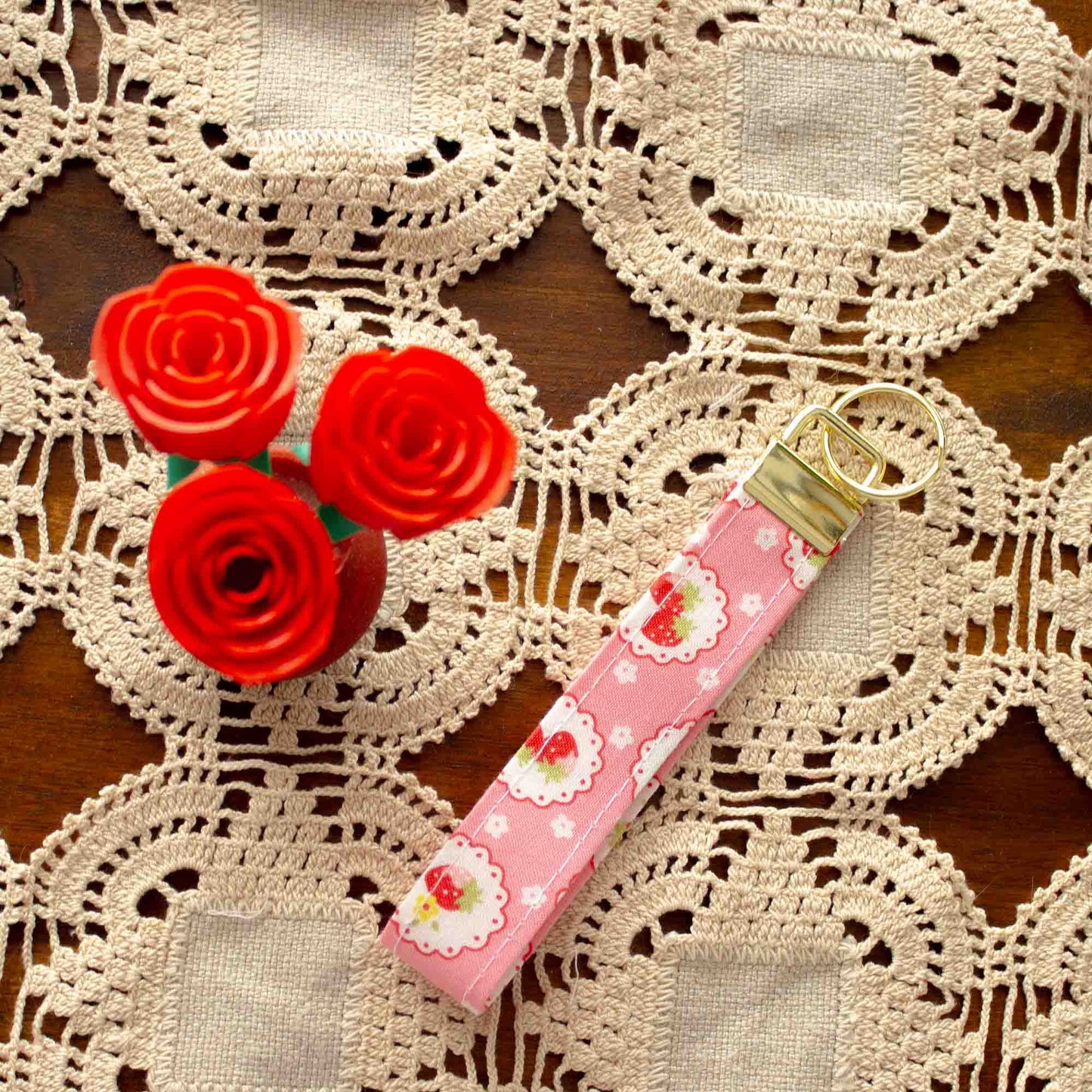 Wristlet_Berry_Cute