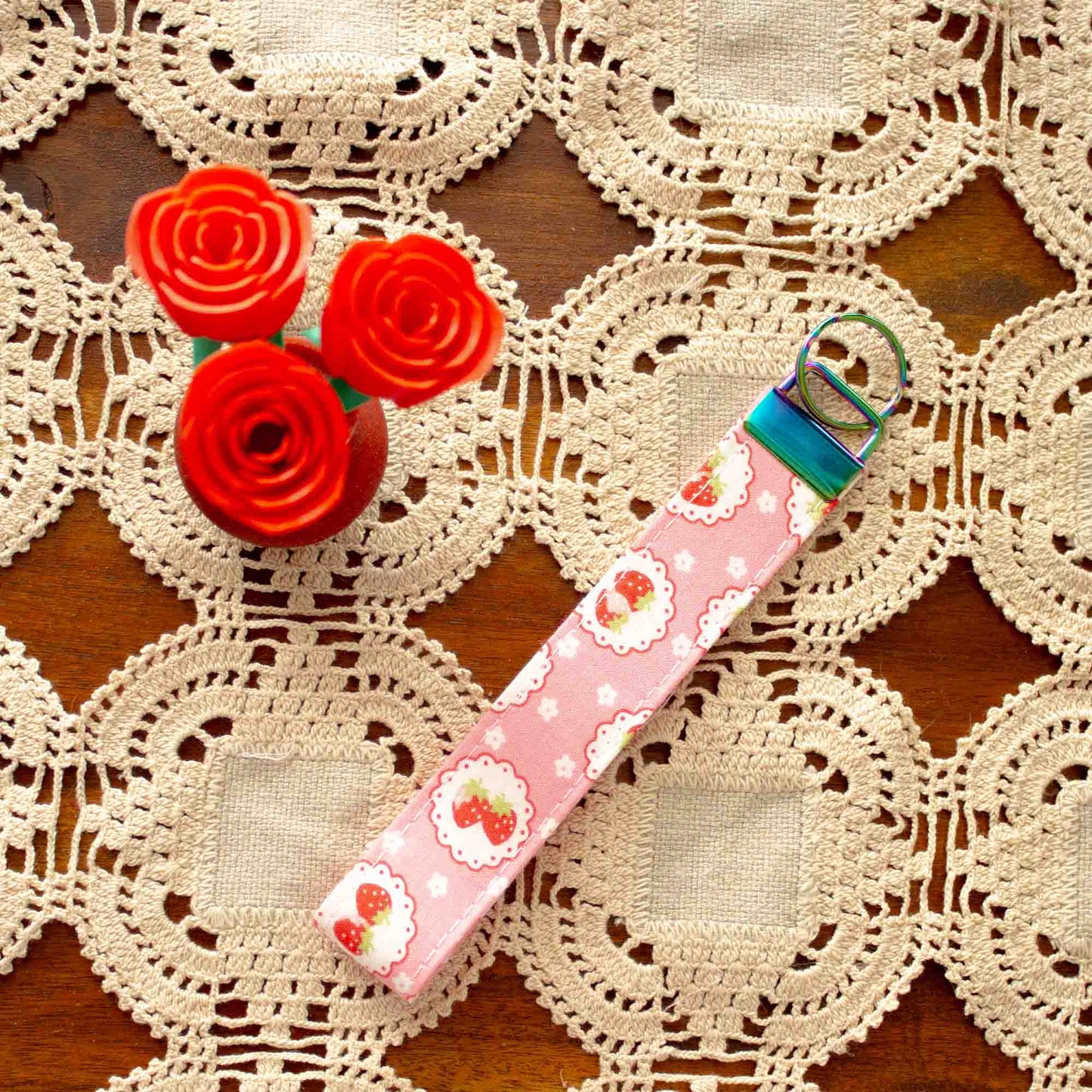 Wristlet_Berry_Cute