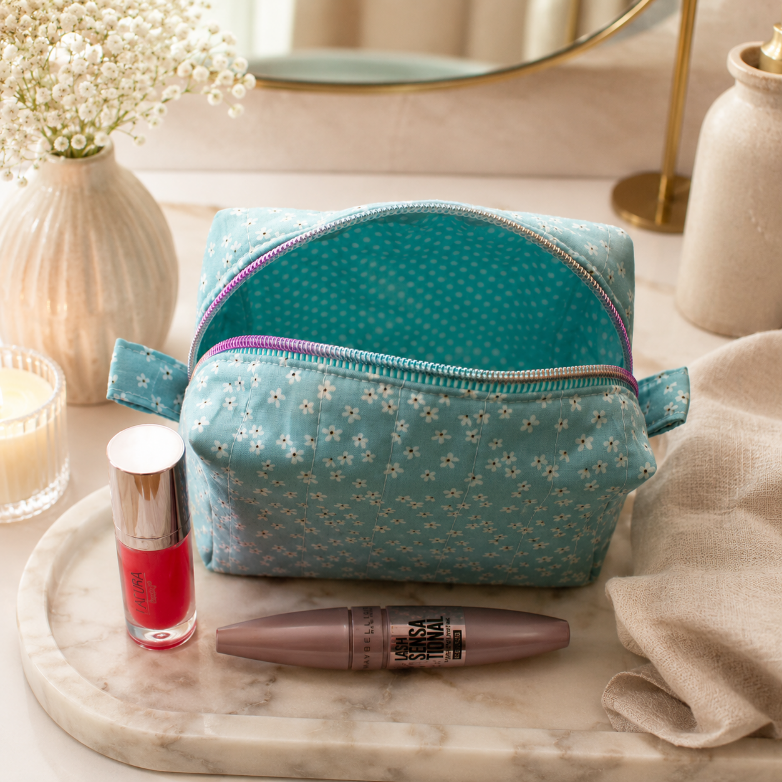 Daisy Daydream Makeup Bag
