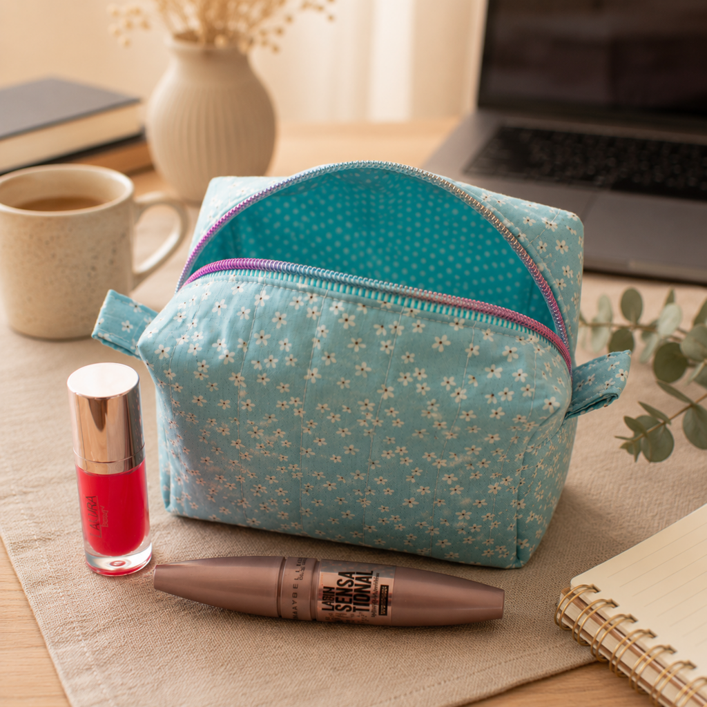 Daisy Daydream Makeup Bag