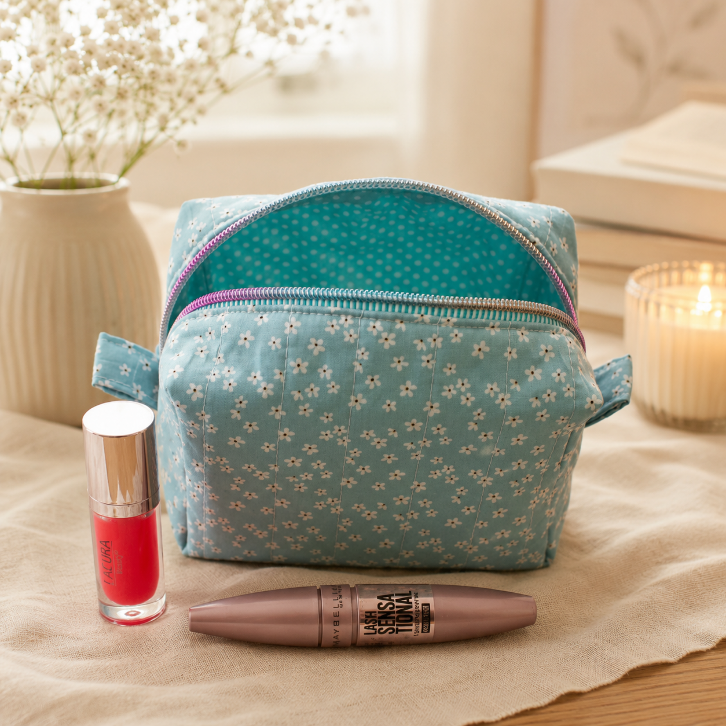 Daisy Daydream Makeup Bag
