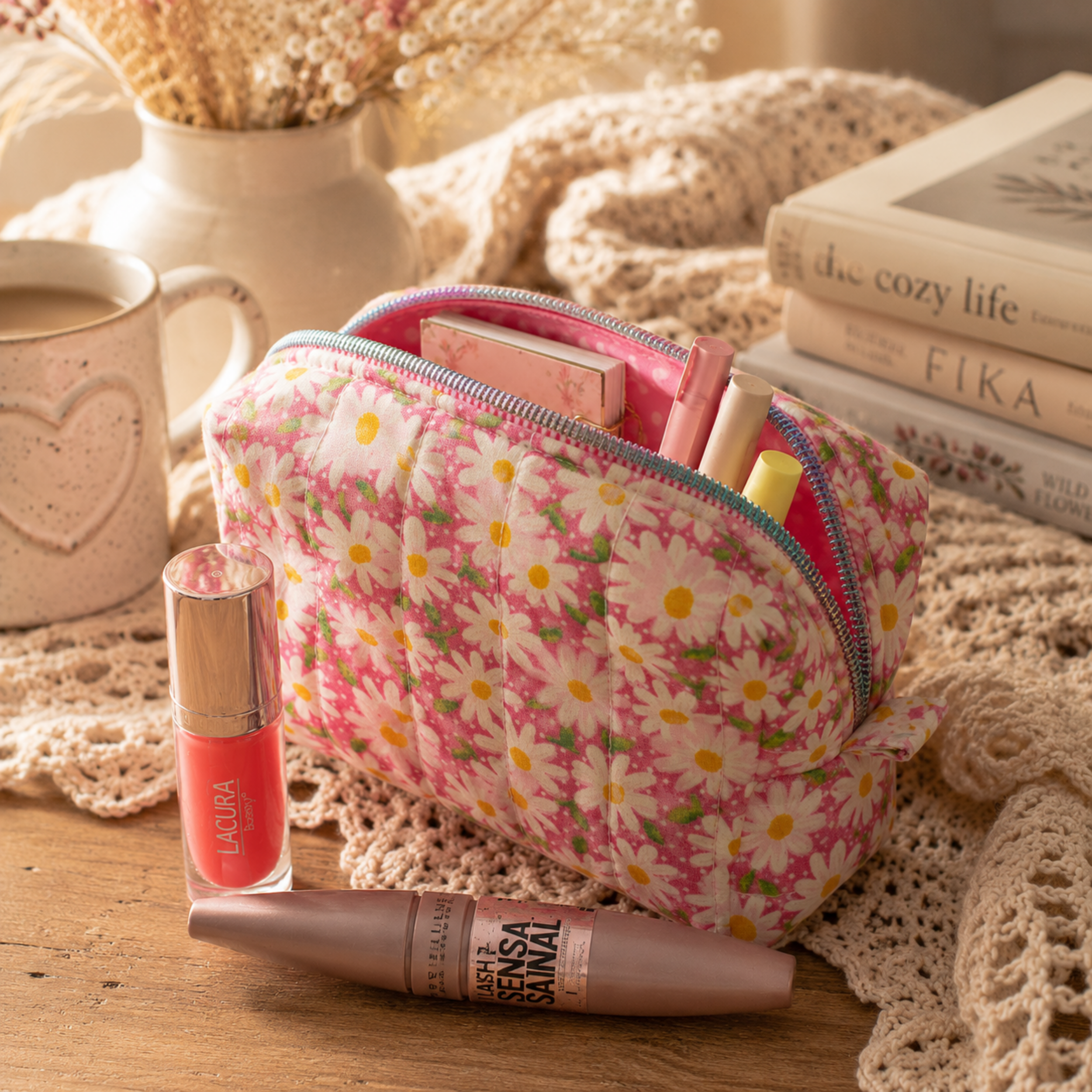 Daisy Pop Makeup Bag