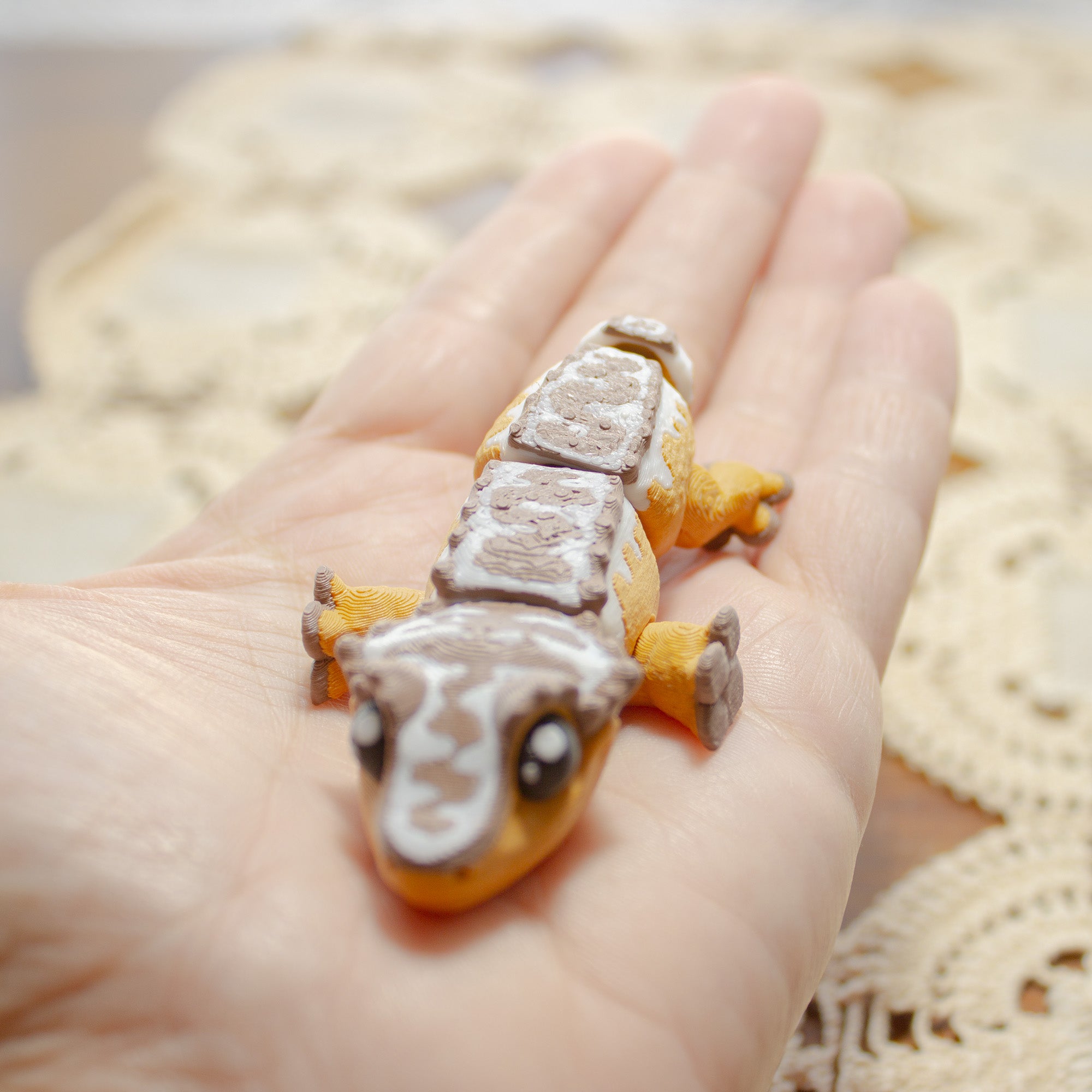 Biscuit the Gecko – Your Pocket-Sized Adventure Pocket Pal and Bag Buddy!