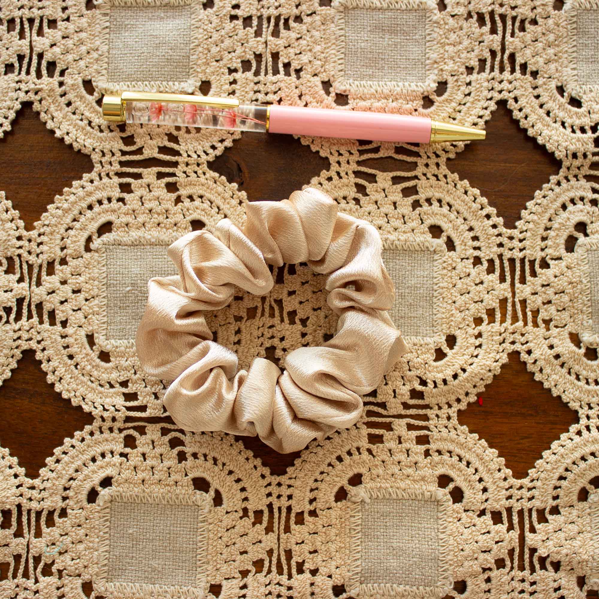 Cappuccino Bloom Scrunchie