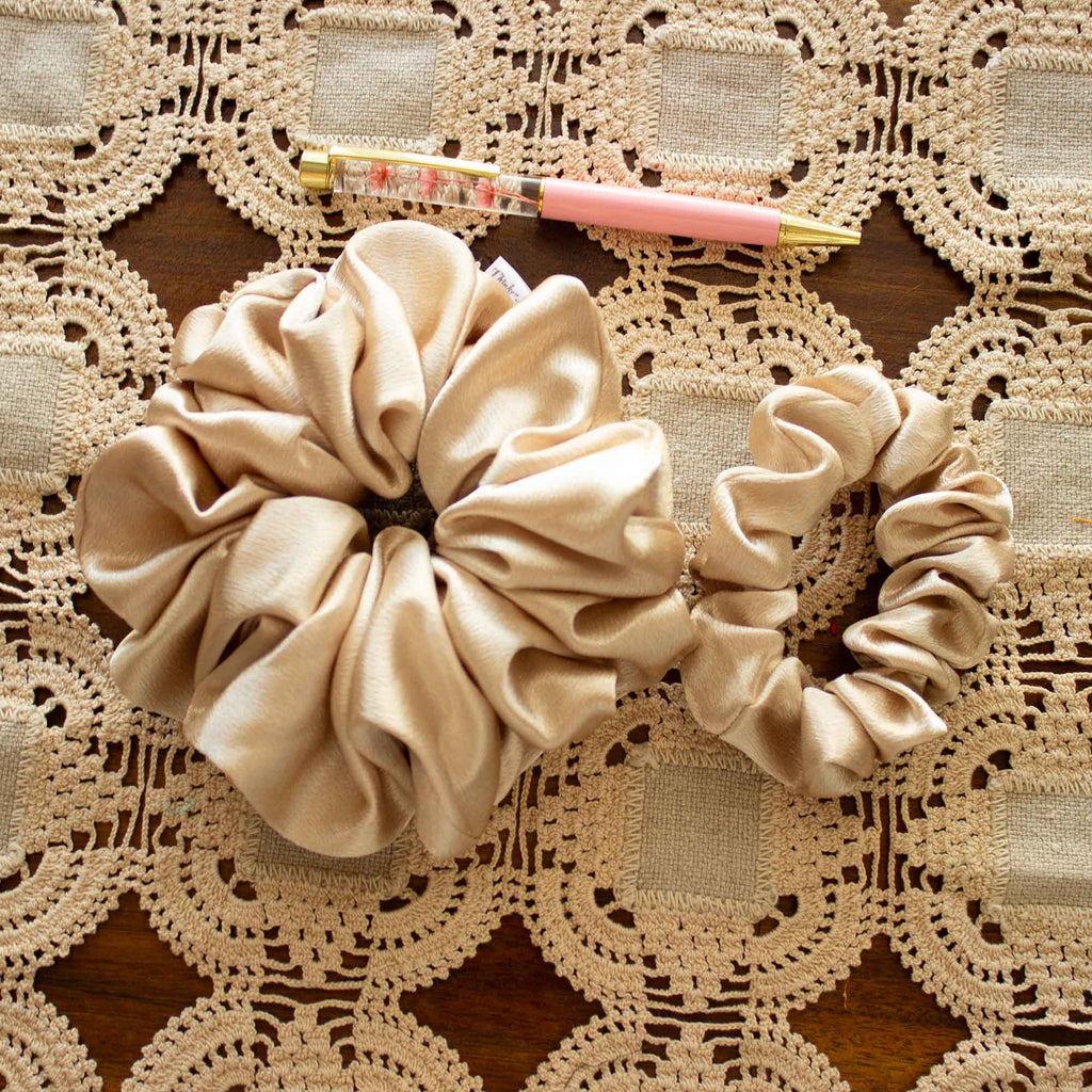 Cappuccino Bloom Scrunchie