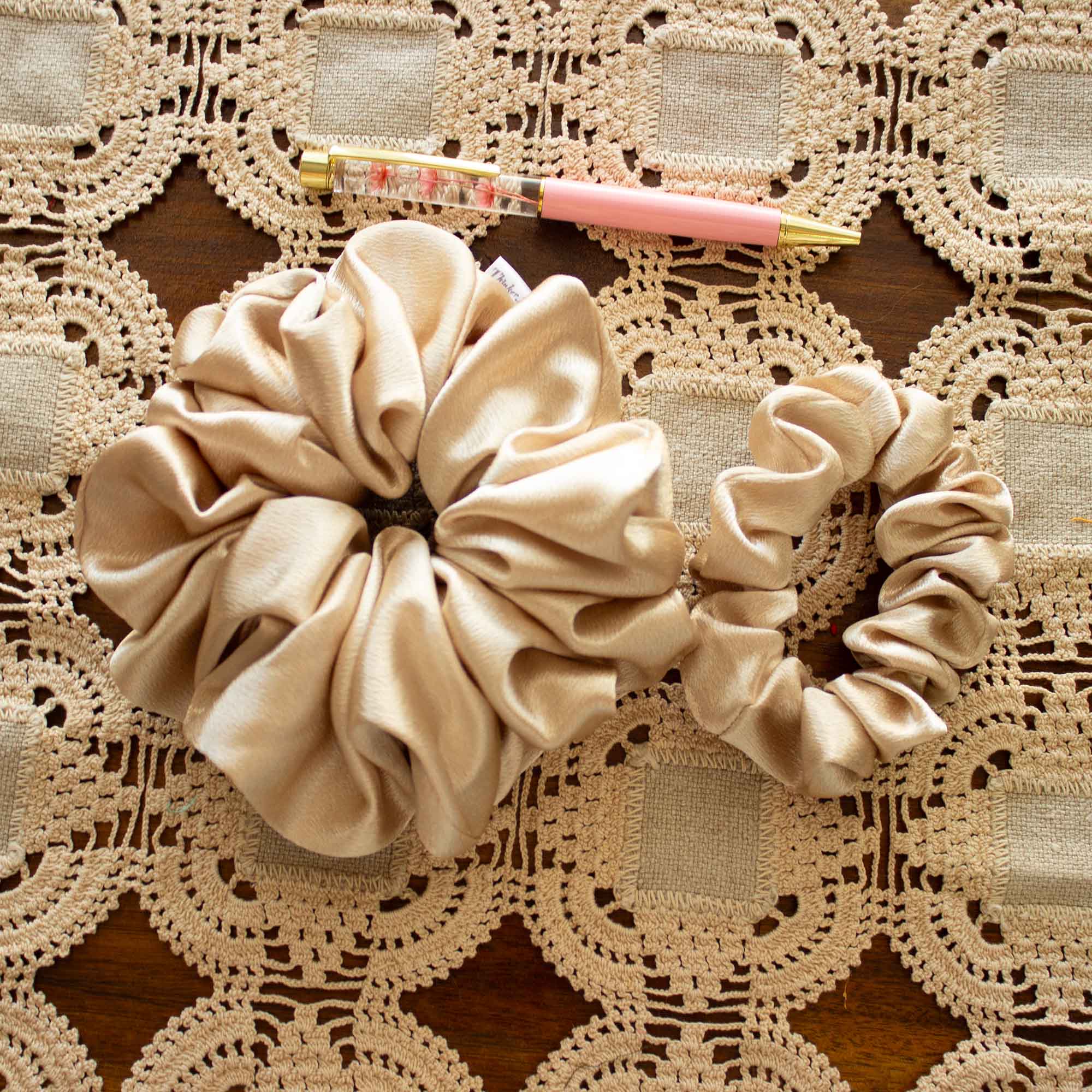 Cappuccino Bloom Scrunchie