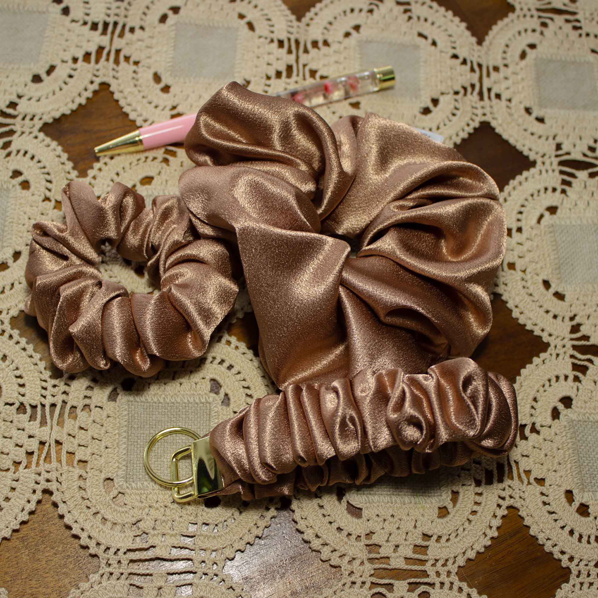 Cinnamon Swirl Latte Scrunchie