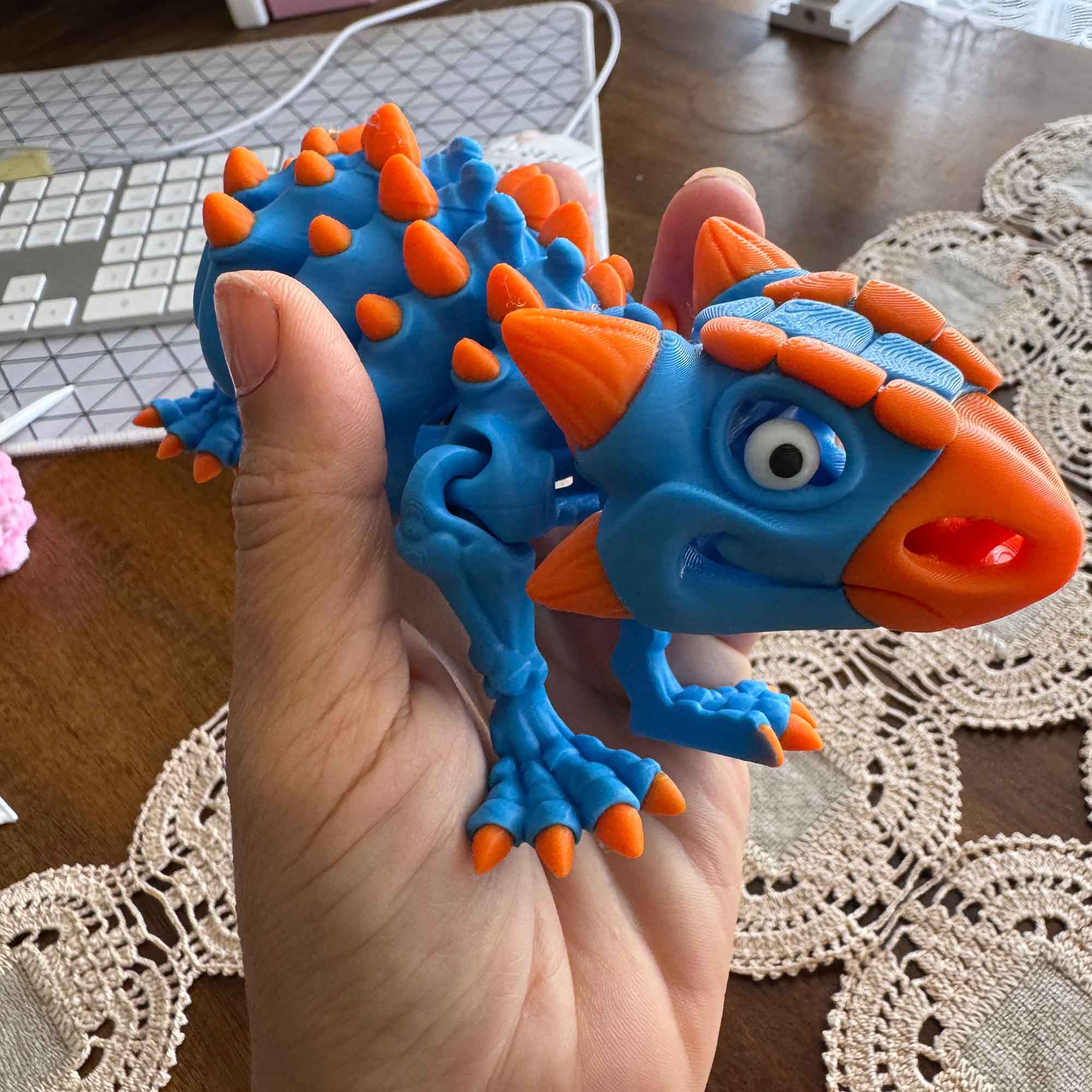 Tanky the Ankylosaurus – Dino Defender!