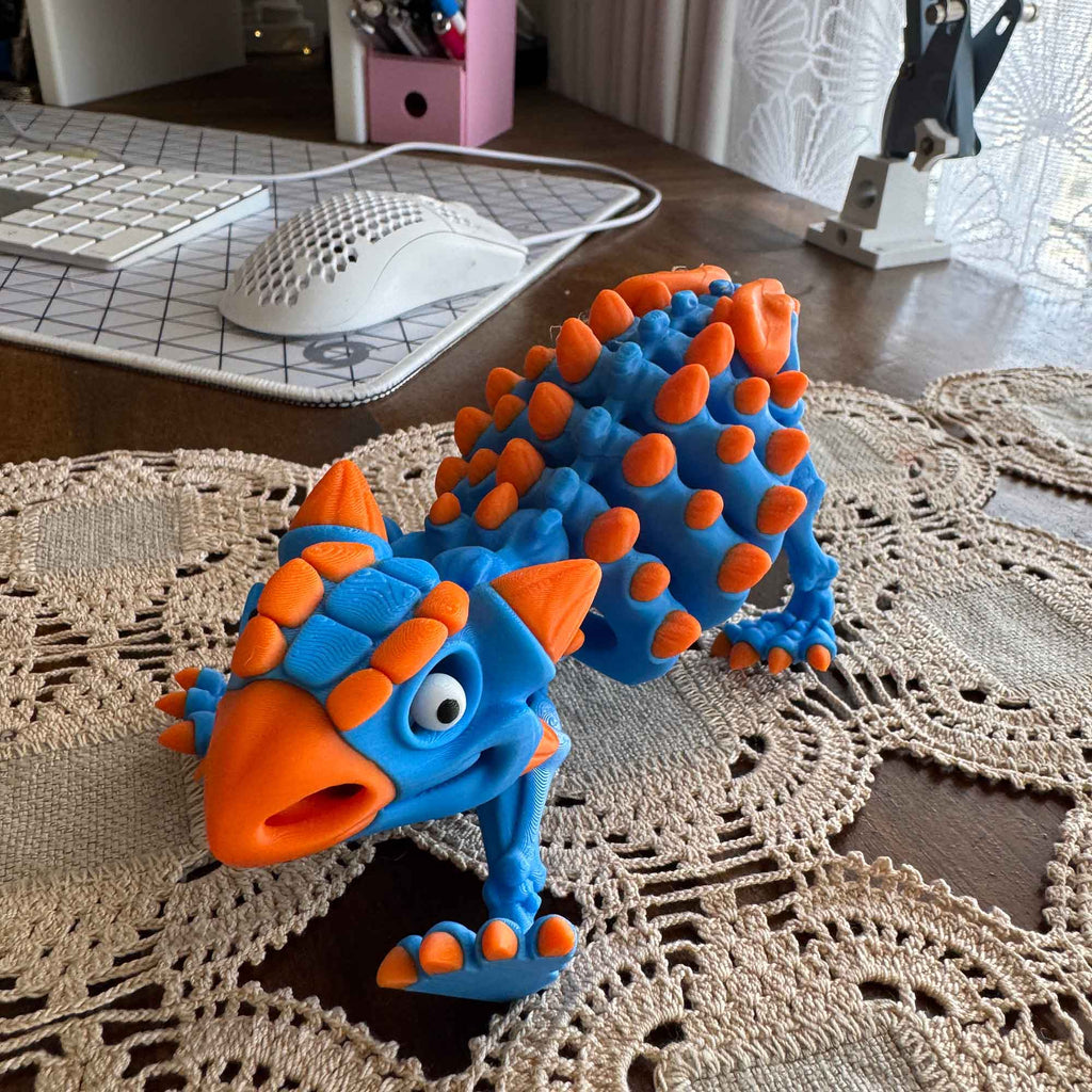 Tanky the Ankylosaurus – Dino Defender!
