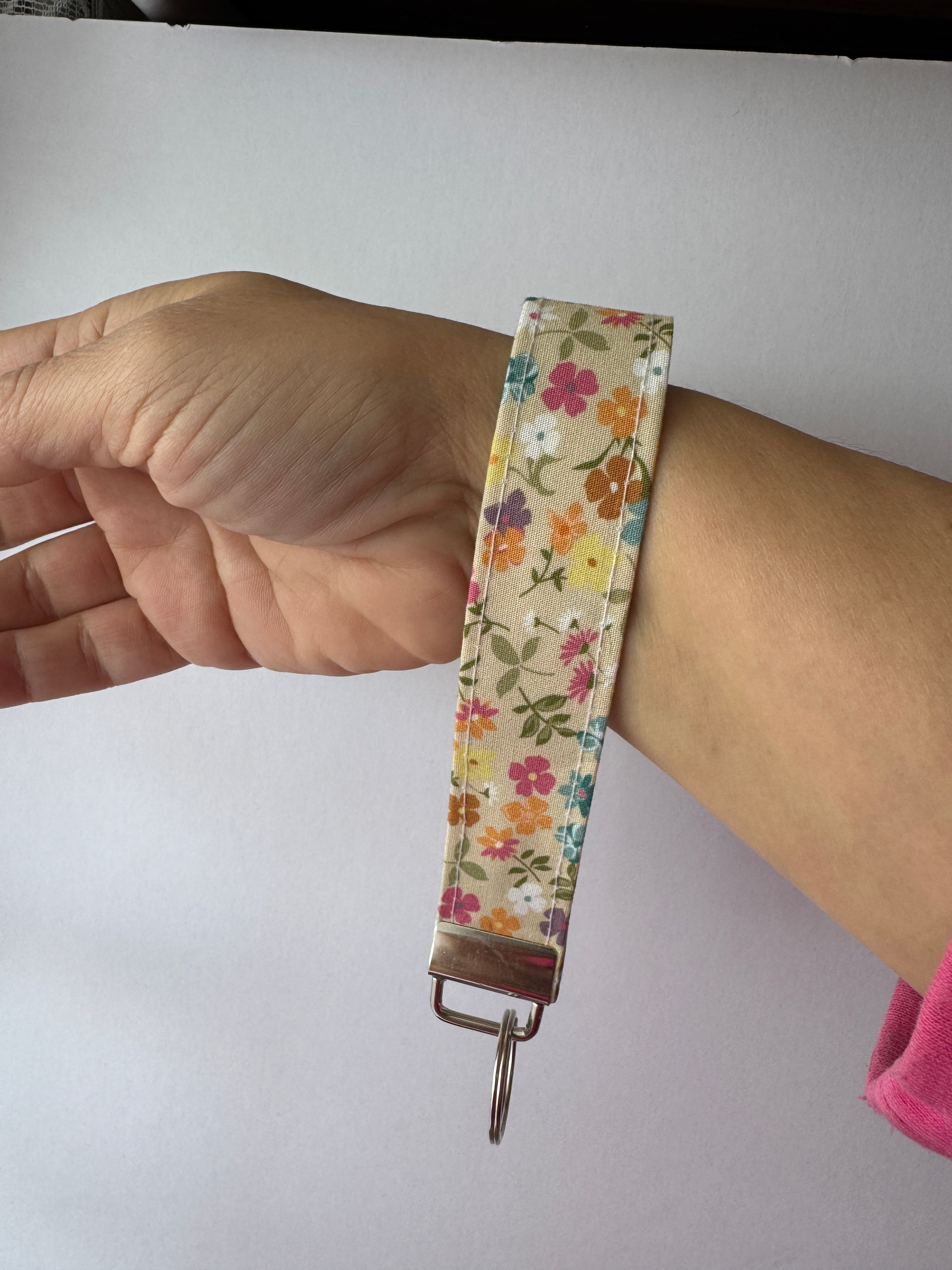 Wildflower Spritz Wristlet Keychain