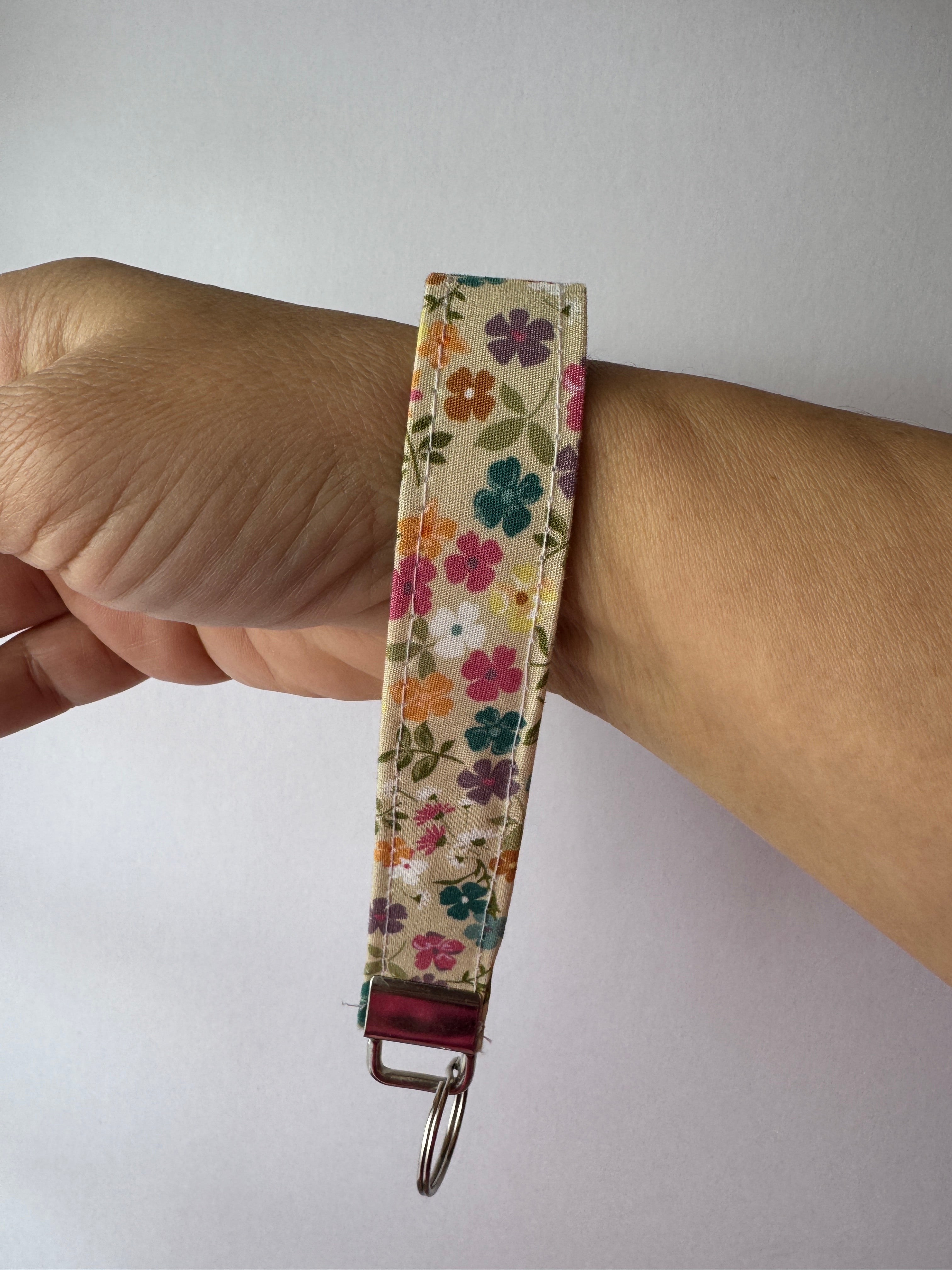Wildflower Spritz Wristlet Keychain