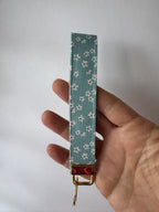 Daisy Daydream Wristlet Keychain