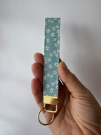 Daisy Daydream Wristlet Keychain