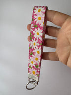 Daisy Pop – Handmade Fabric Wristlet Keychain