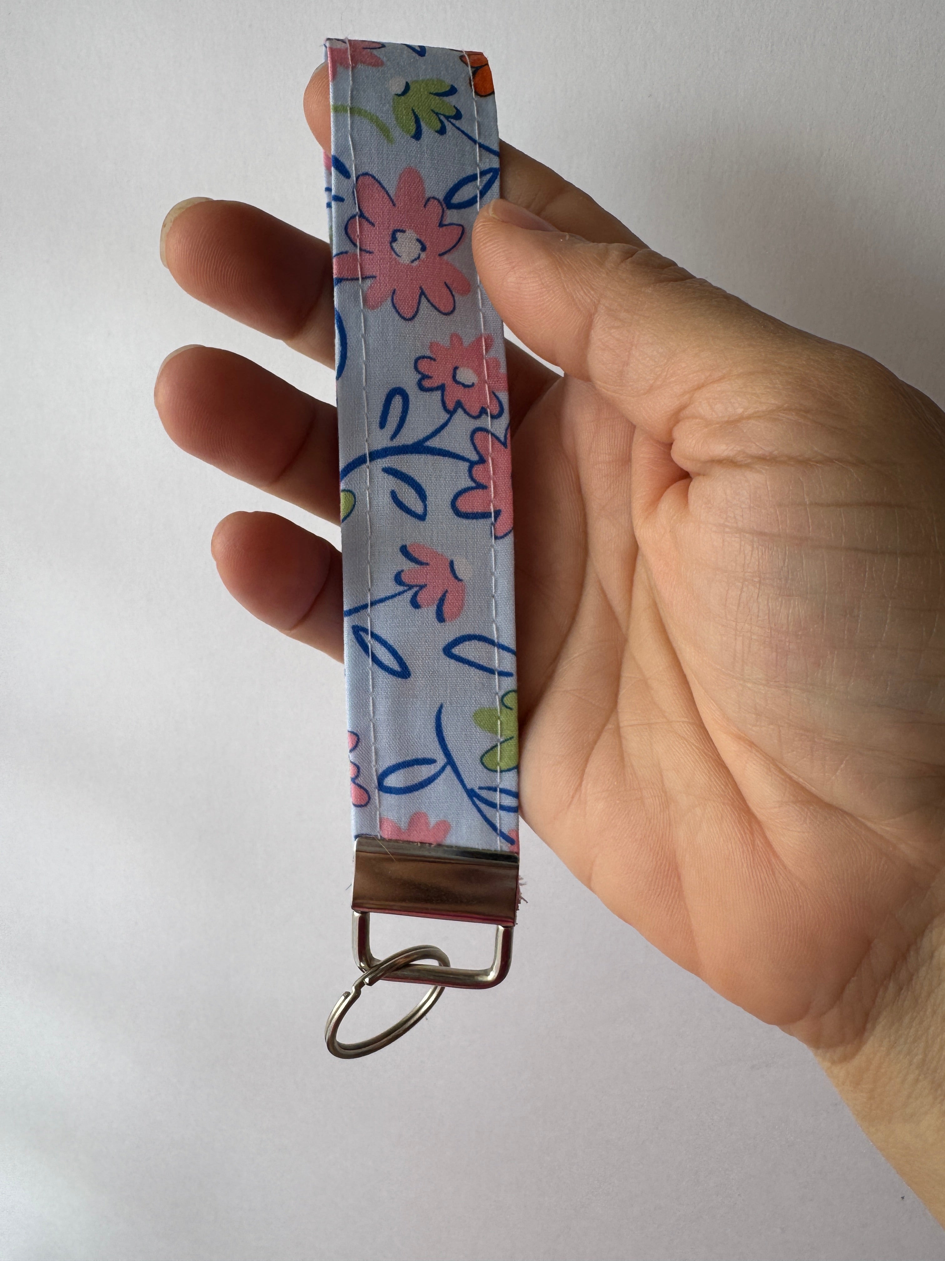 Petal Pop Wristlet Keychain