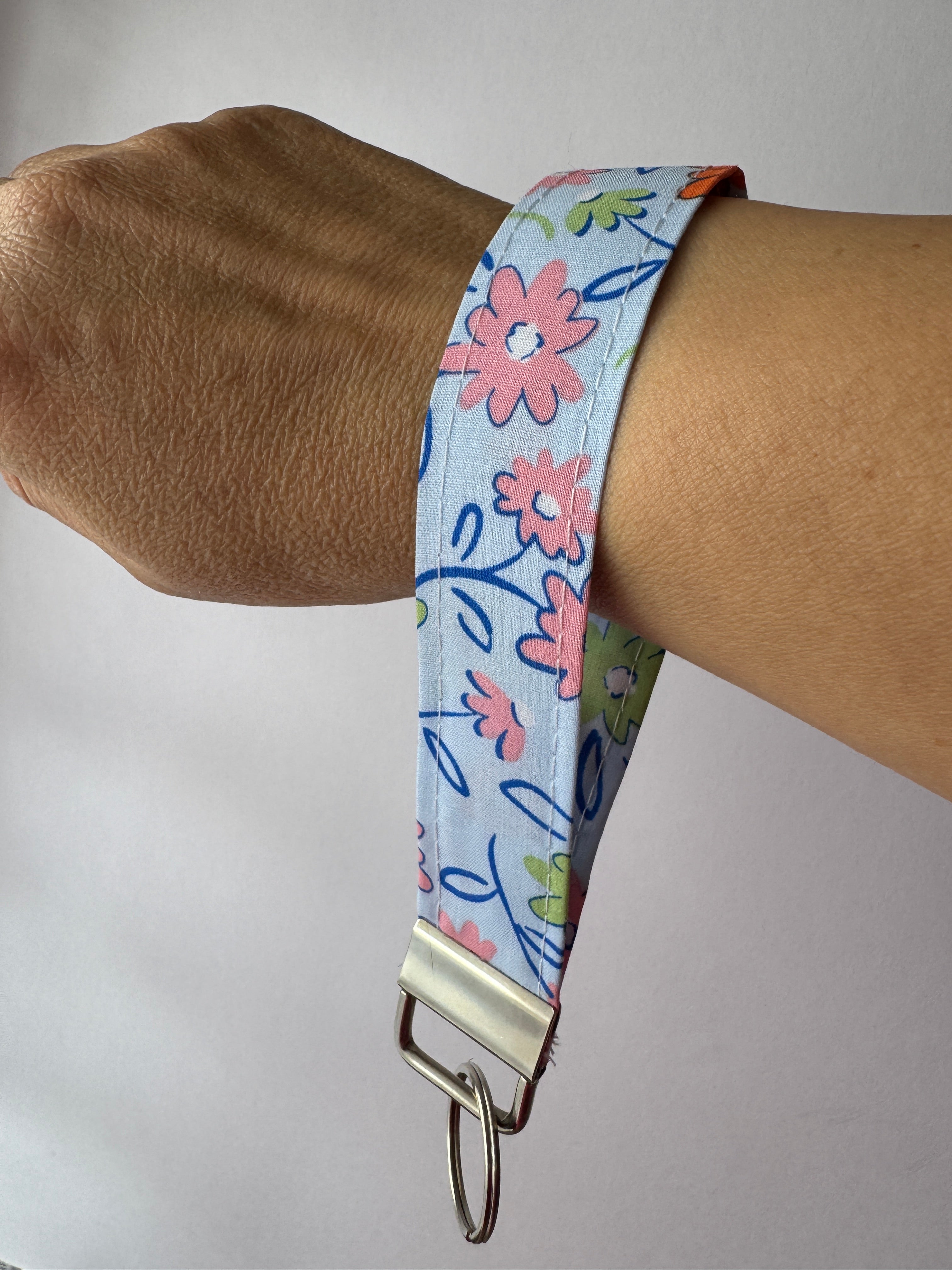 Petal Pop Wristlet Keychain