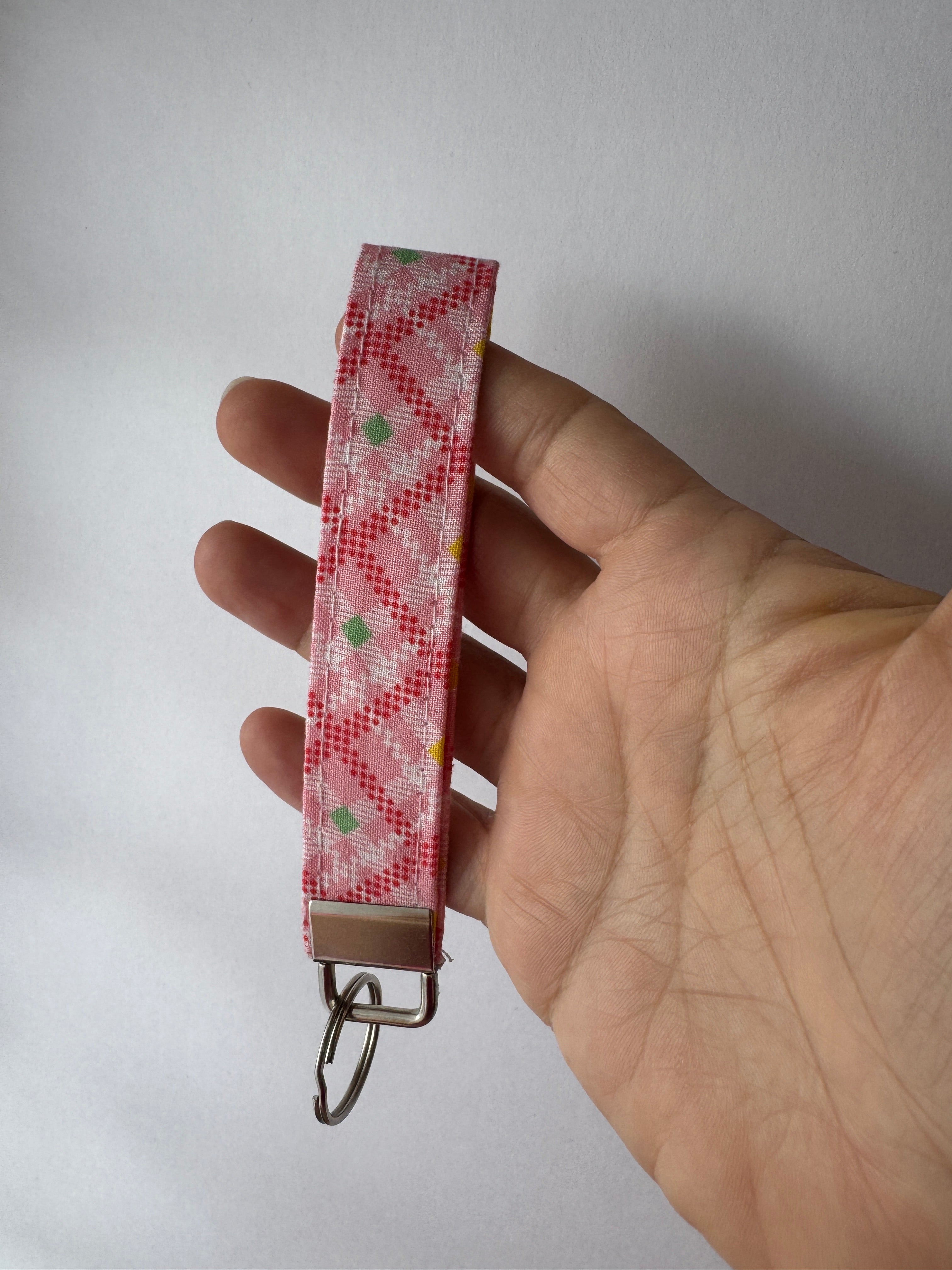 Gingham Bloom Wristlet Keychain