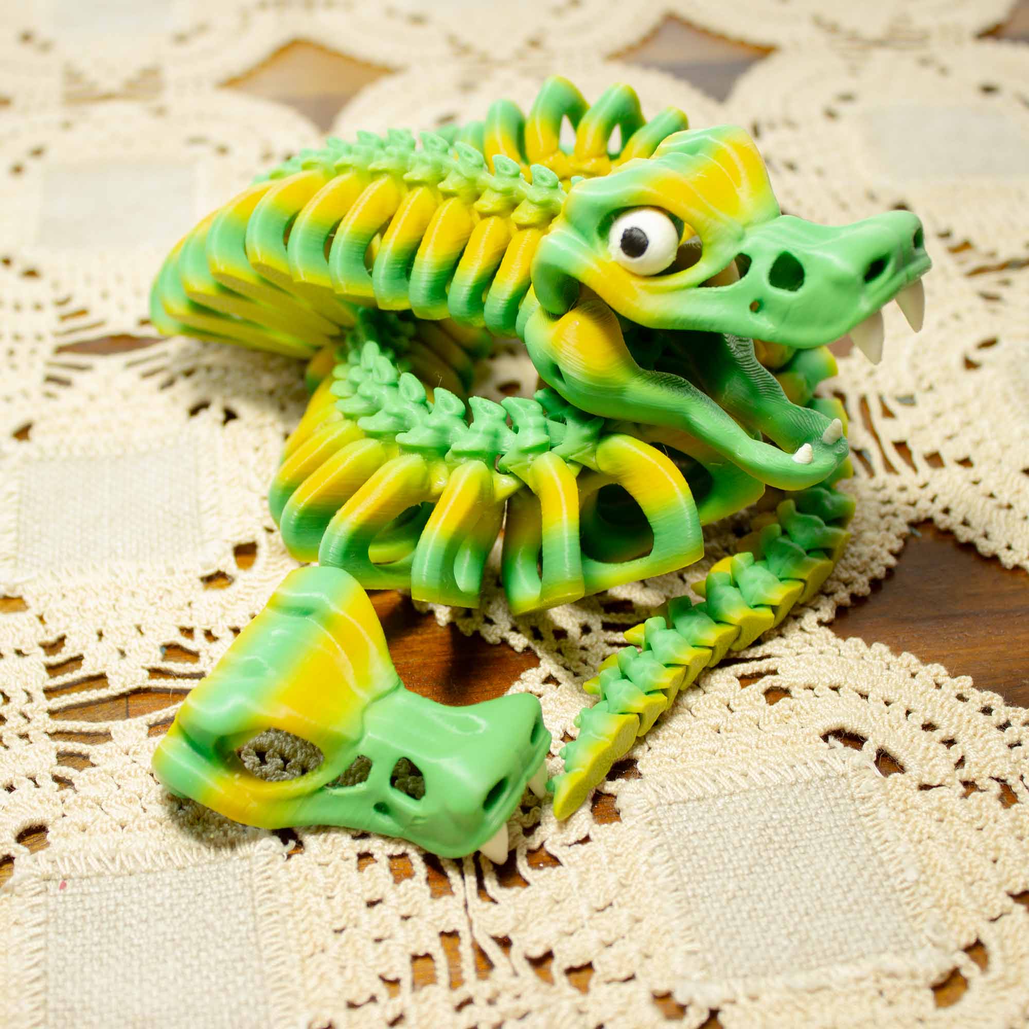 Wilson_The_Happy_Snake – Articulated Desk Buddy And Toy