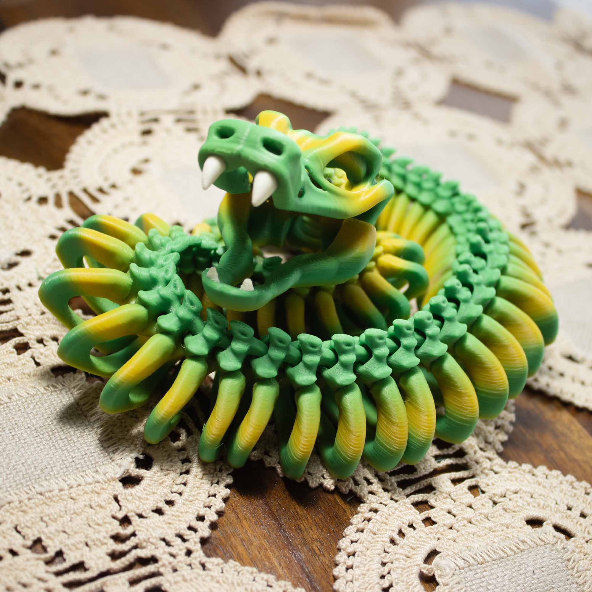 Wilson_The_Happy_Snake – Articulated Desk Buddy And Toy