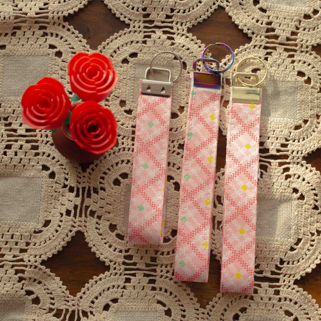 Wristlet_Gingham_Bloom