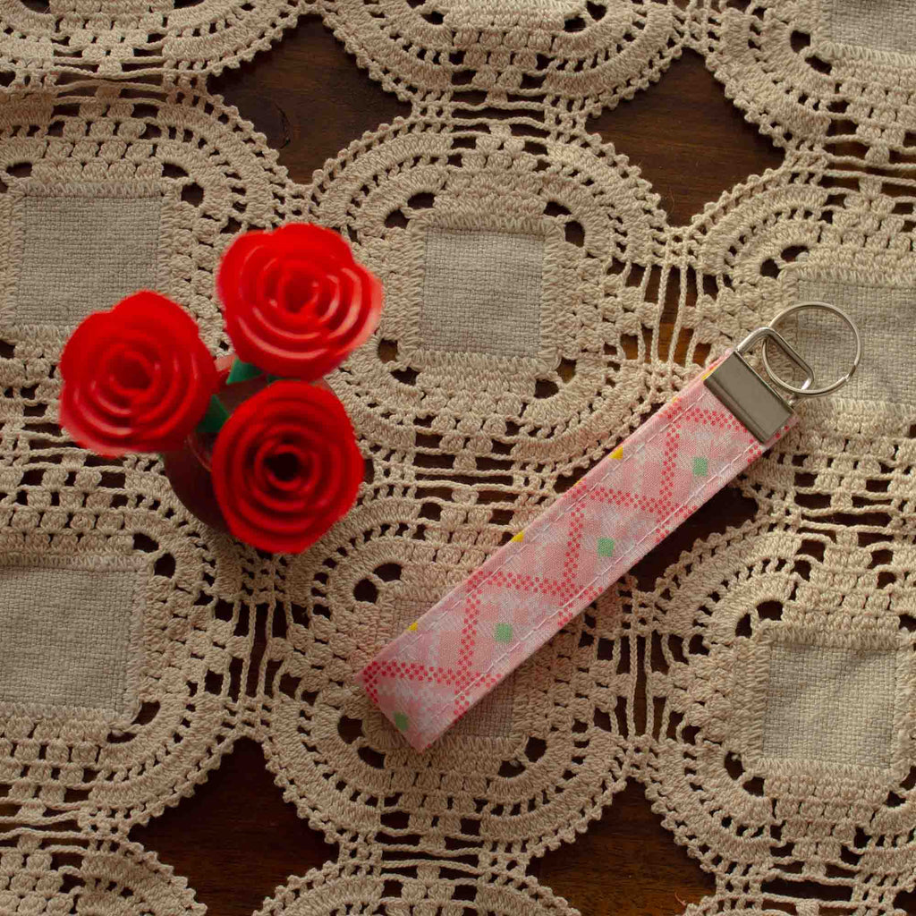 Wristlet_Gingham_Bloom