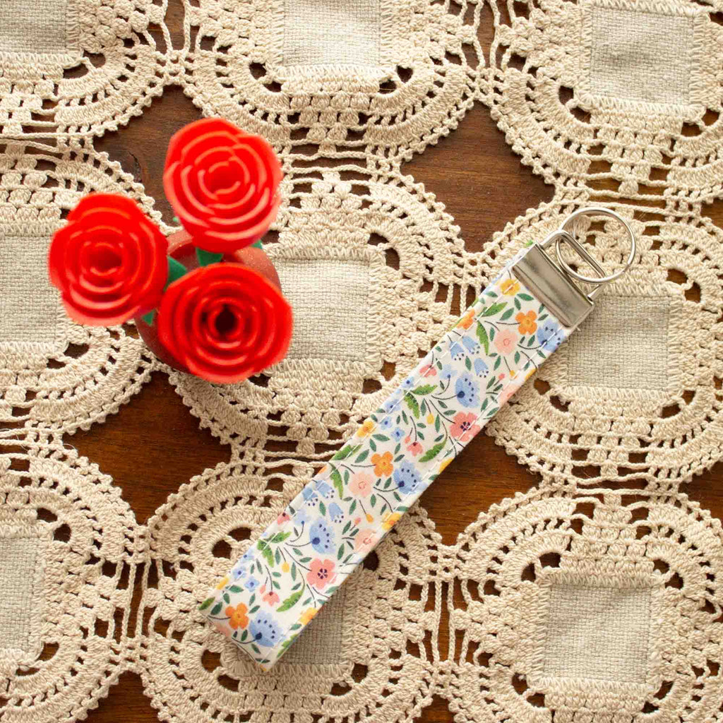 Wristlet_Meadow_Bright