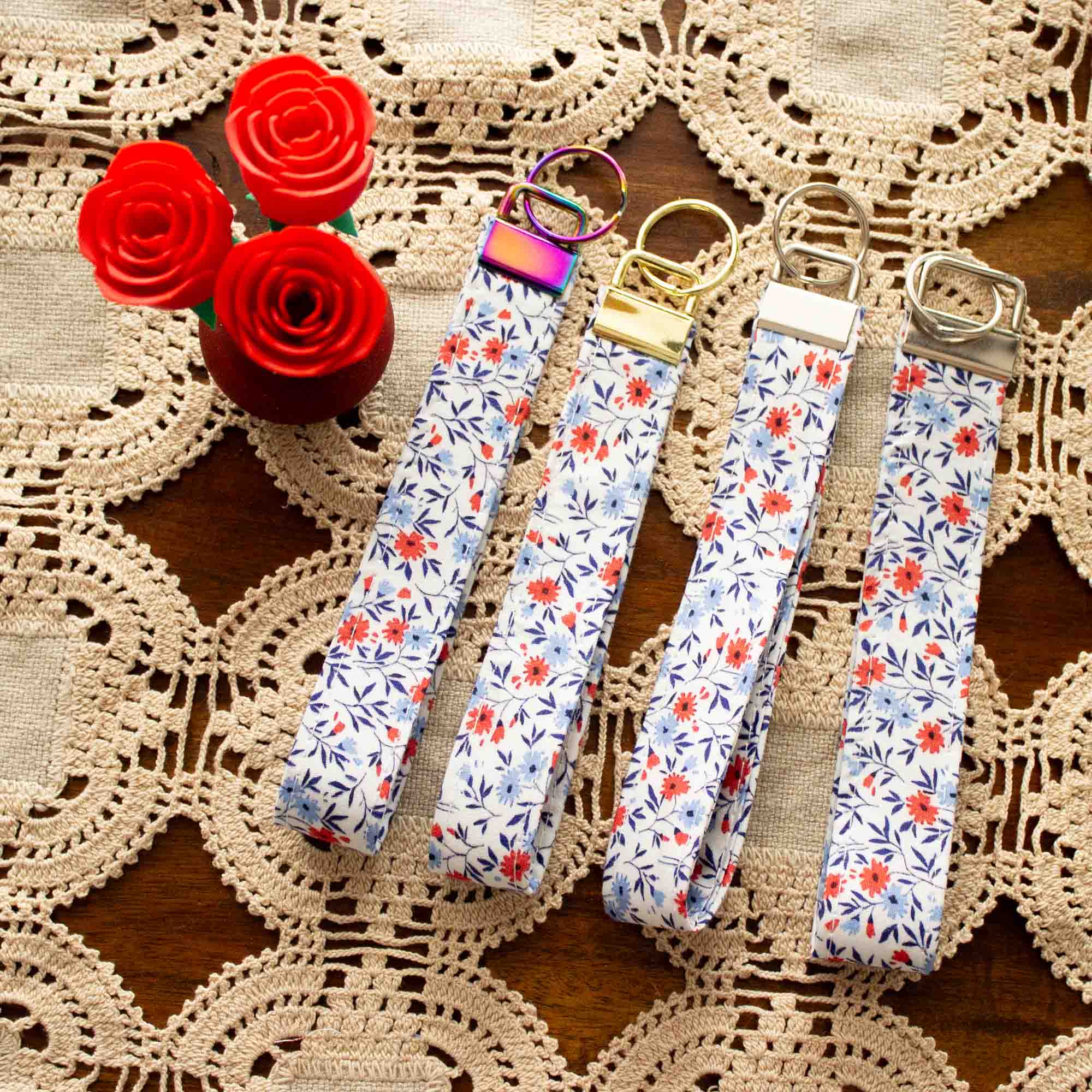 Wristlet_Pocketful_of_Posies