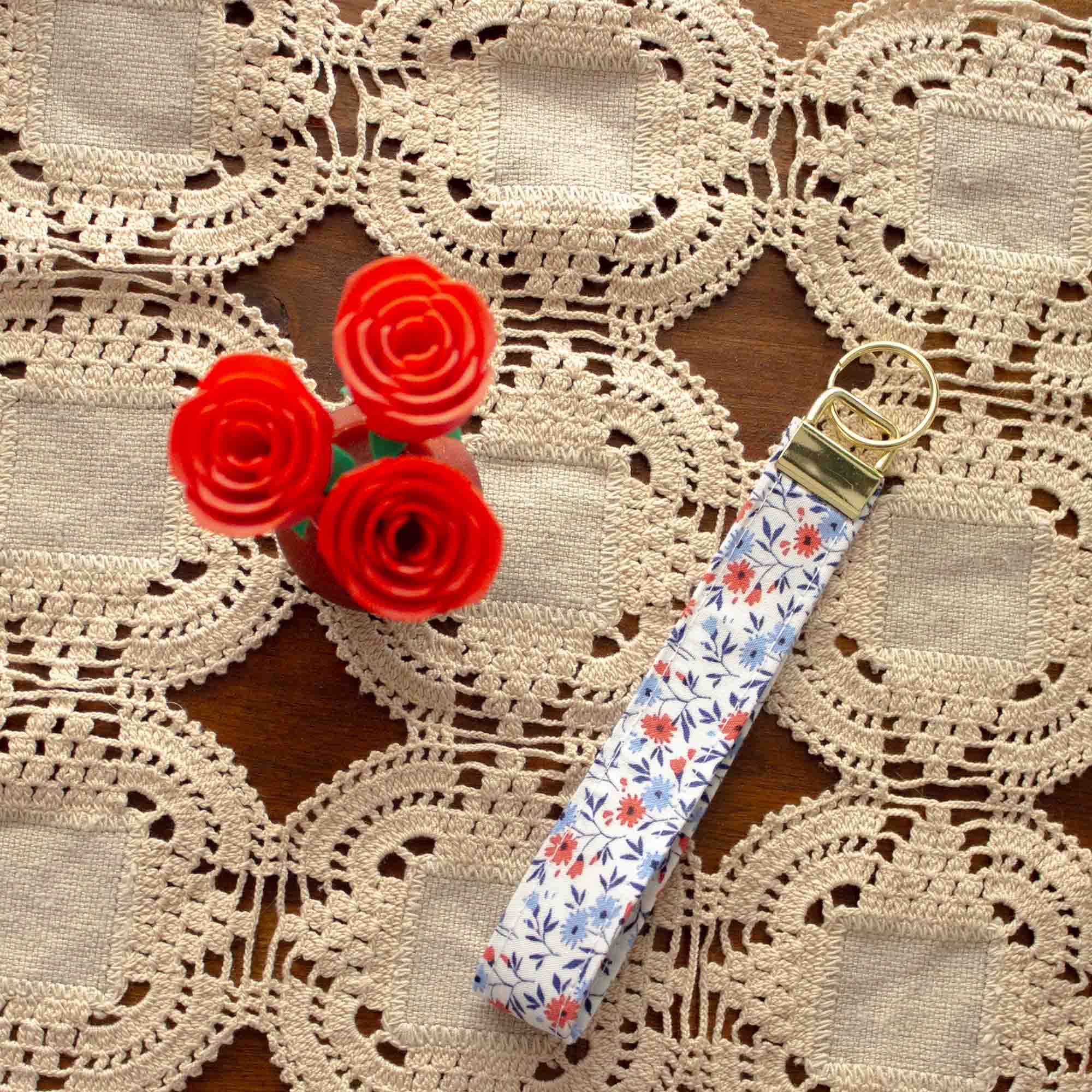Wristlet_Pocketful_of_Posies