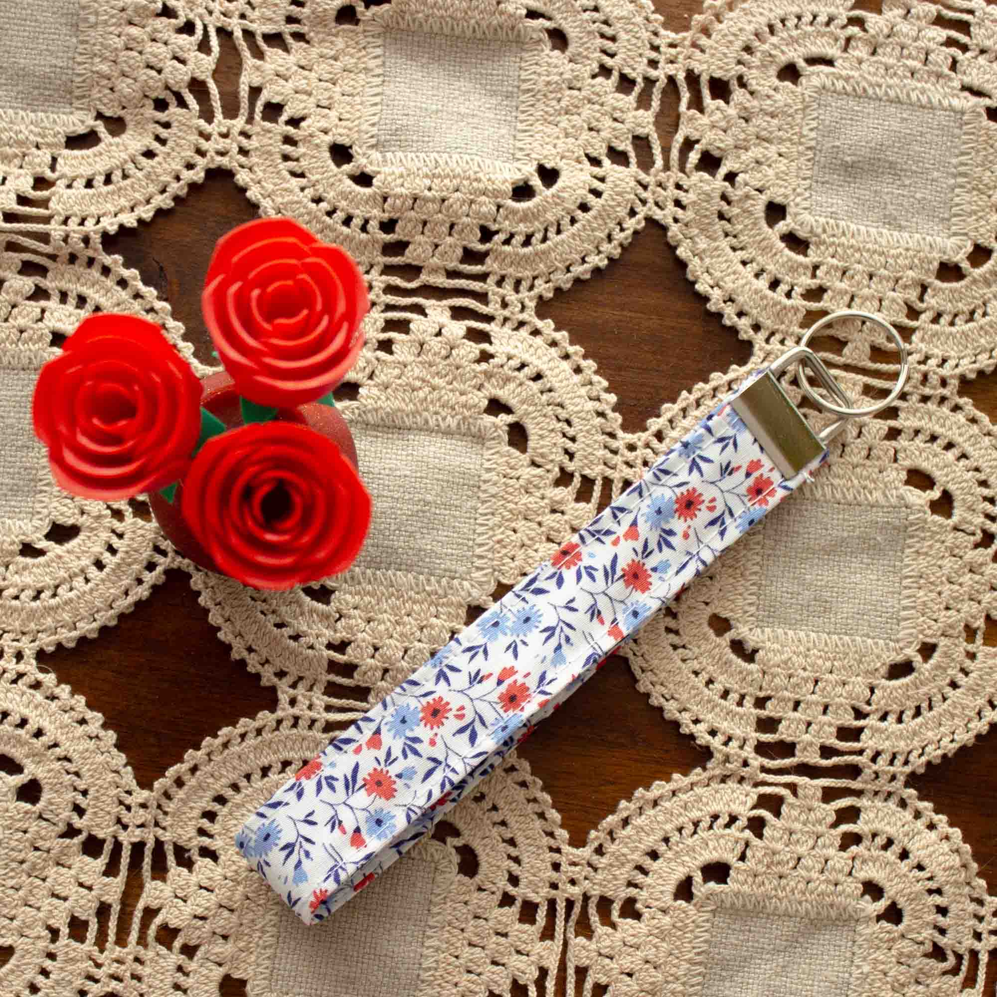 Wristlet_Pocketful_of_Posies